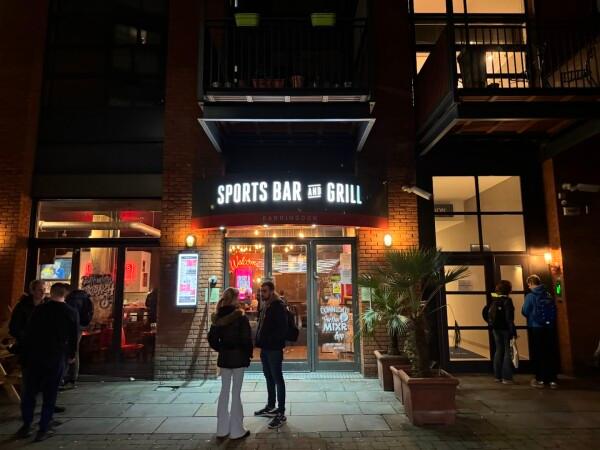 Best Sports Bars in Islington - Sports Bar & Grill Farringdon