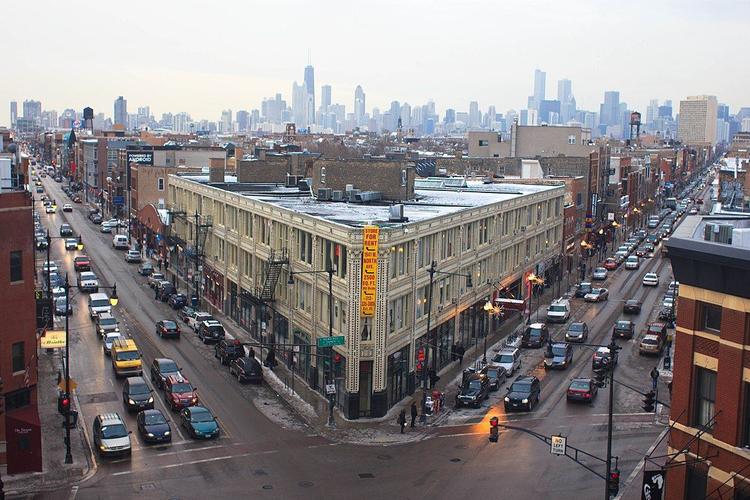 Discover venues showing live sport in Wicker Park